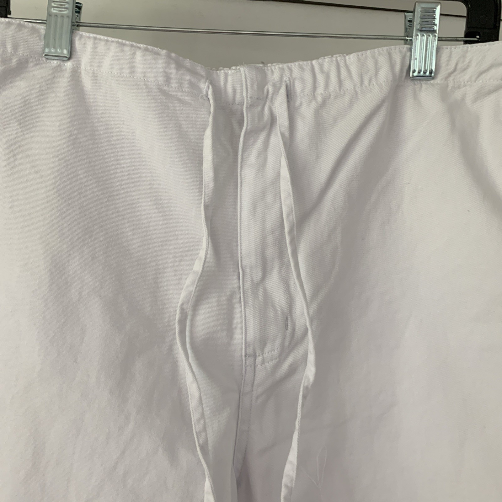 Passports Vintage M Capri White 100% Cotton Drawstring Zip Embroidered