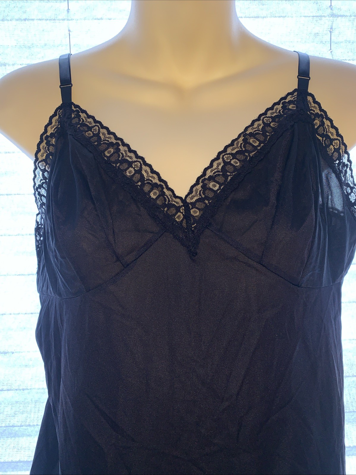 VANITY FAIR Full Slip Black Size 36 22” LONG Lace Bodice and Hem Vtg Adj. Sexy