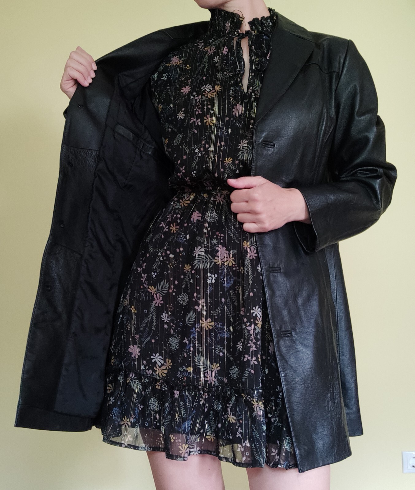vintage 5th avenue genuine leather coat black size 40/42 (EU) women 90s Y2K