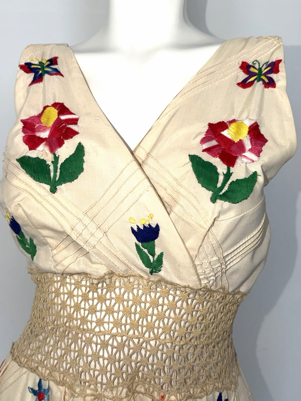 Vintage 1970s Mexican Embroidered Festival Cream Prairie Crochet DRESS