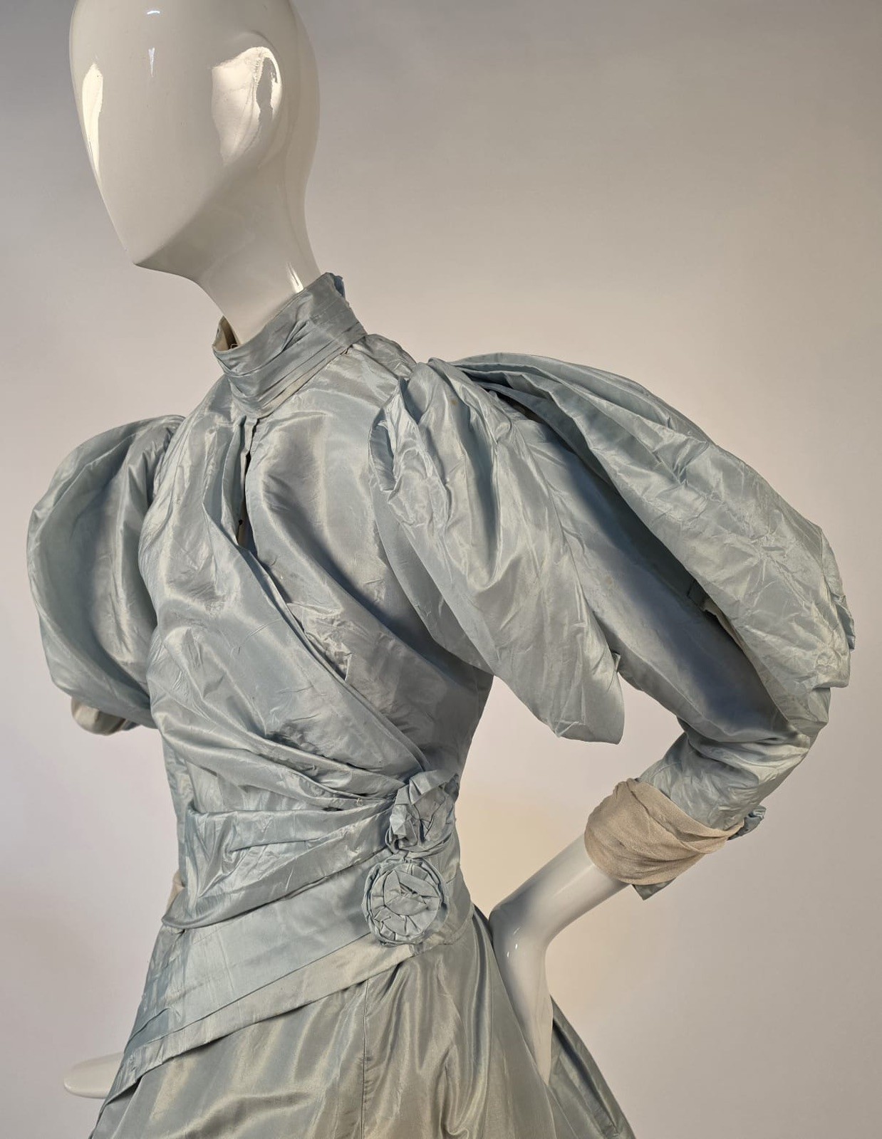 VICTORIAN 1890’S ROBIN’S EGG BLUE SILK TAFFETA BUSTLE DRESS W UNUSUAL SLIT PUFF
