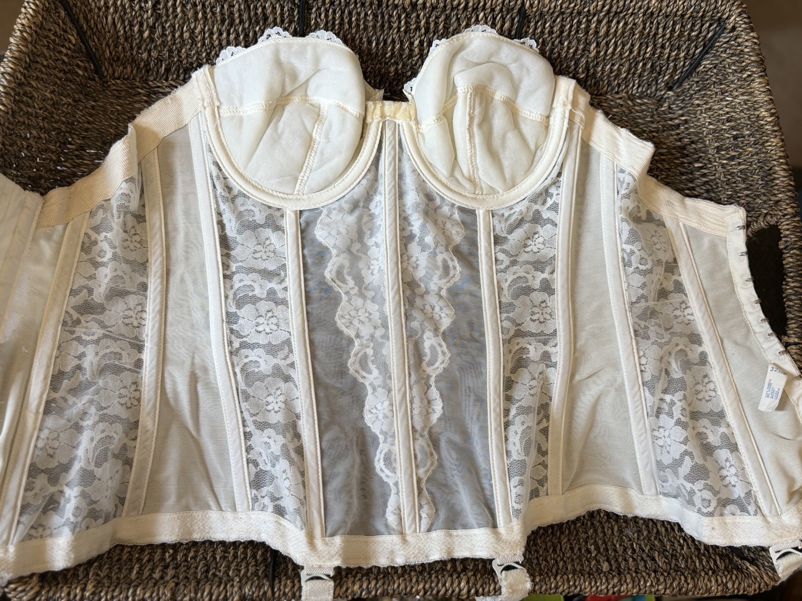 50s Authentic Warner&rsquo;s Original “Merry Widow” Ivory Lace Strapless Corset 32B