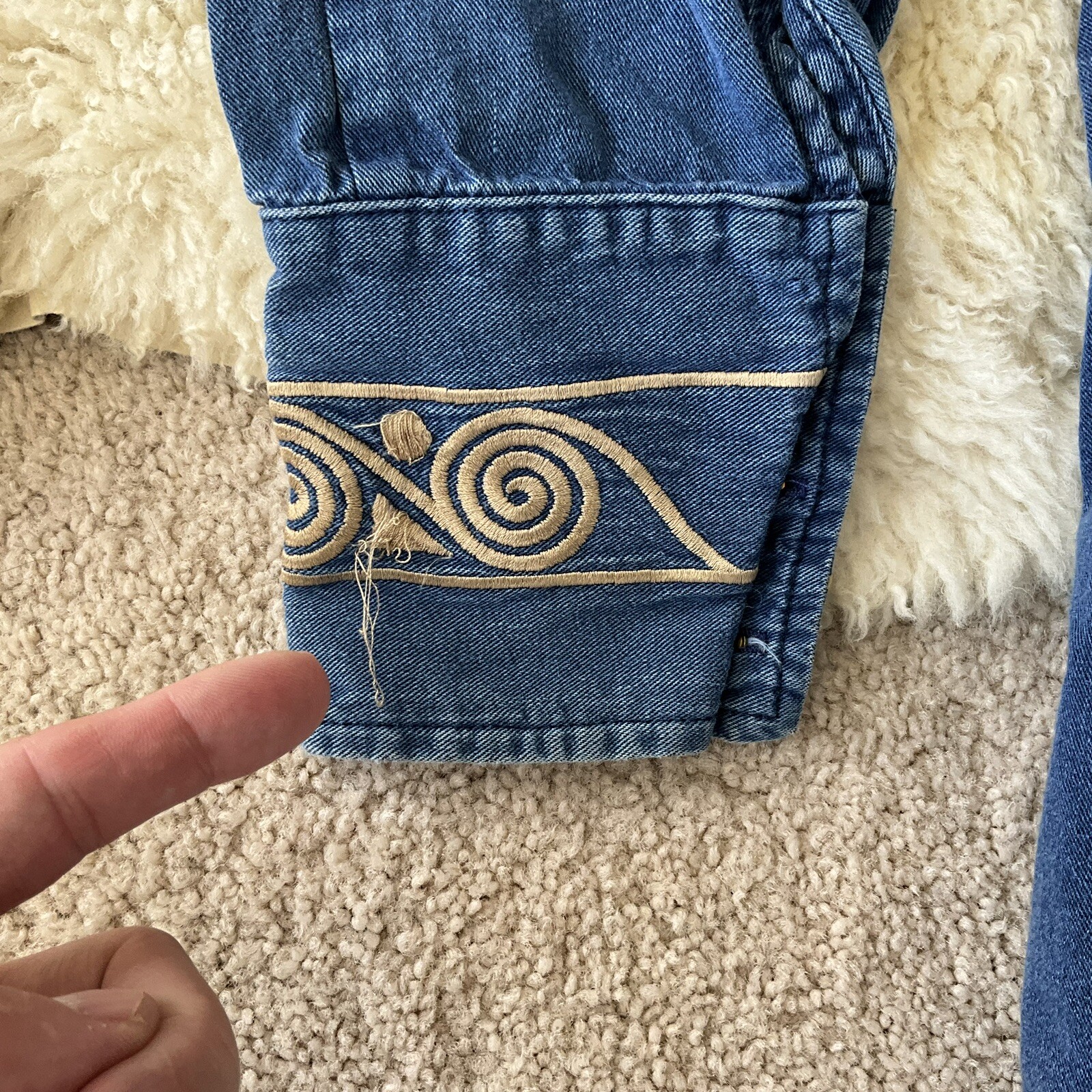 Vintage Bar N None Shirt Woman&rsquo;s Large Long Sleeve Denim Embroidered Cuffs USA