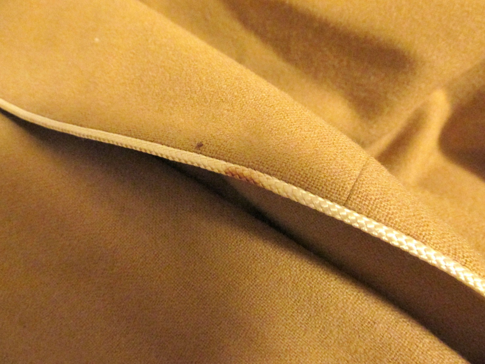 Vtg. M Wool Pendleton Women&rsquo;s Shawl Collar Robe Belt Camel Brown White Trim USA