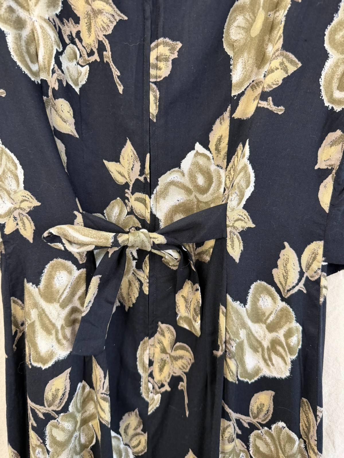 Vintage 1990s Kathie Lee Midi Dress Black Base Beige Floral Size 7/8