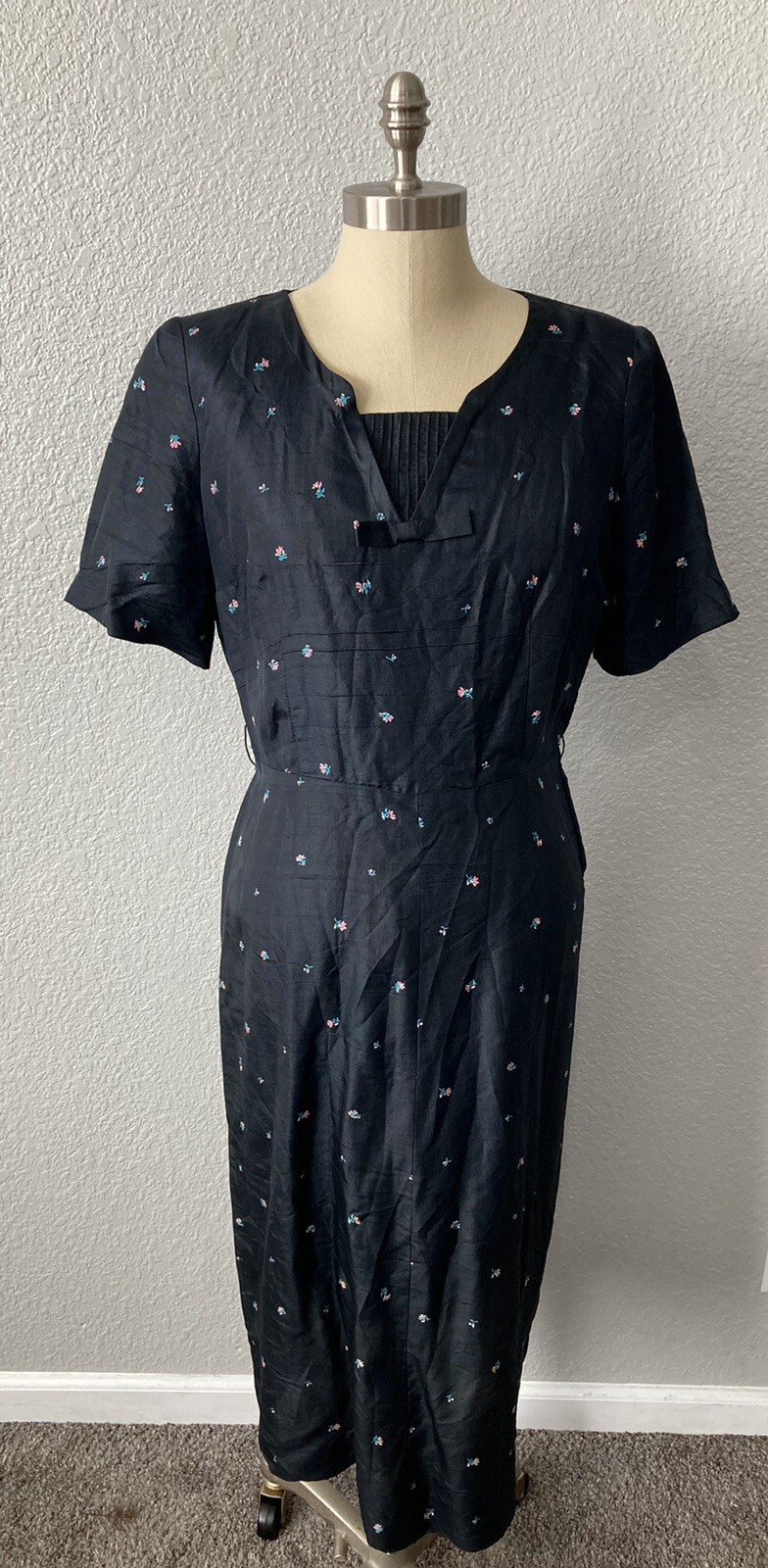 Vtg « A Lady Petite Fashion » Brand Black Floral Women&rsquo;s Sheath Dress 20.5&Prime; Bust