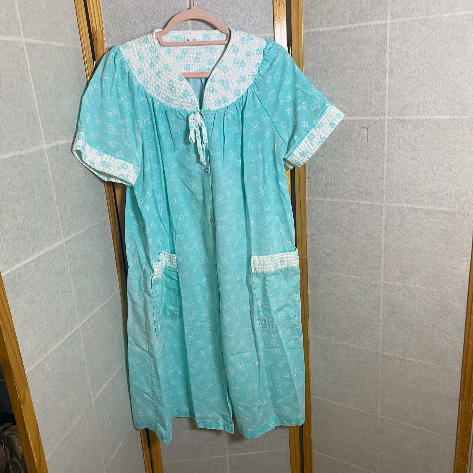 Adonna Vintage Floral House Dress Aqua Blue Snap Front Duster Muumuu Pockets Lg