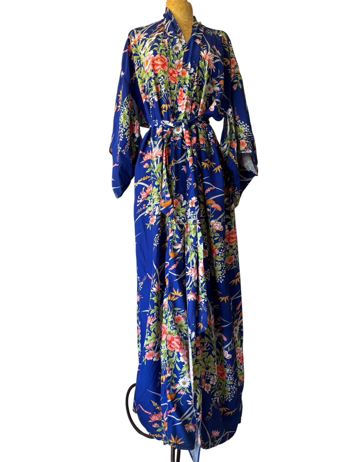 Mitsukiku 1960s Floral Vintage Kimono Robe Japan
