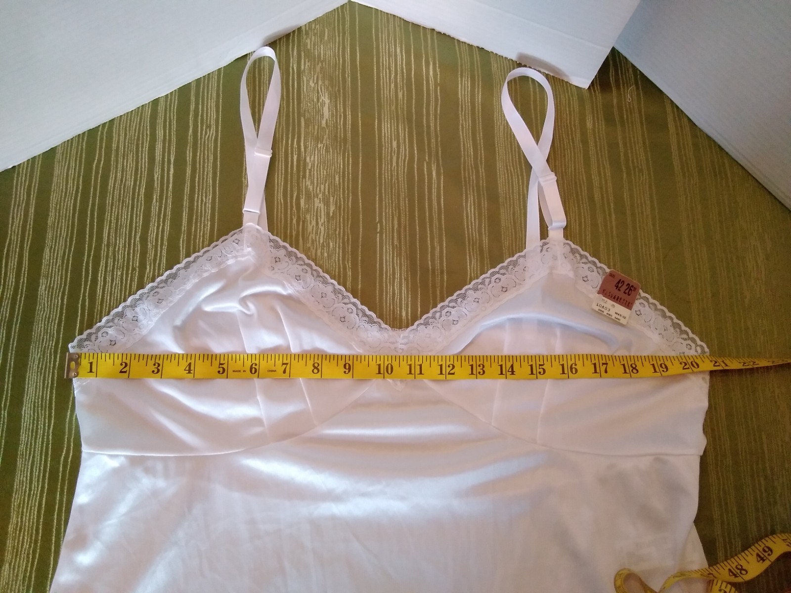 Full Slip 100% Nylon w/Lace Trim Vassarette Silky White SZ 42