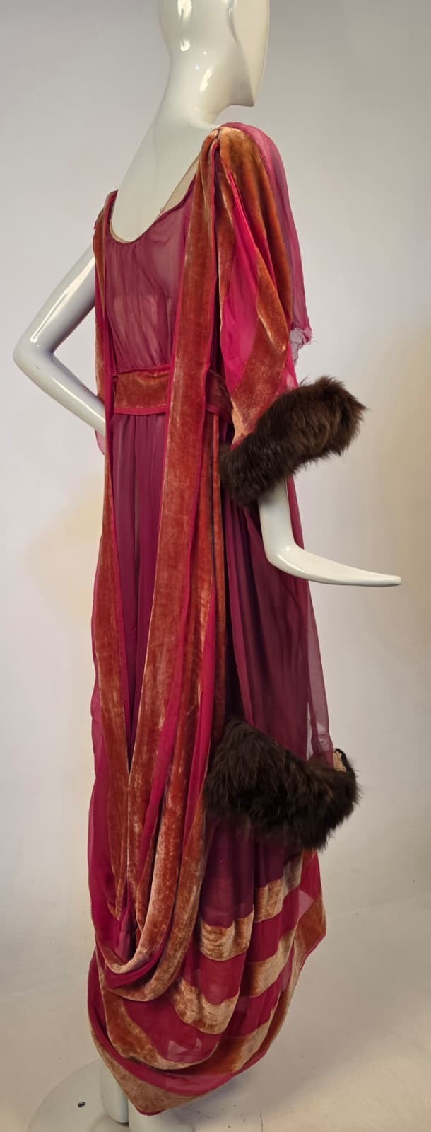 EDWARDIAN SILK CHIFFON EVENING DRESS W VELVET COVERED BOB DETAILS + FUR – AS ACQ