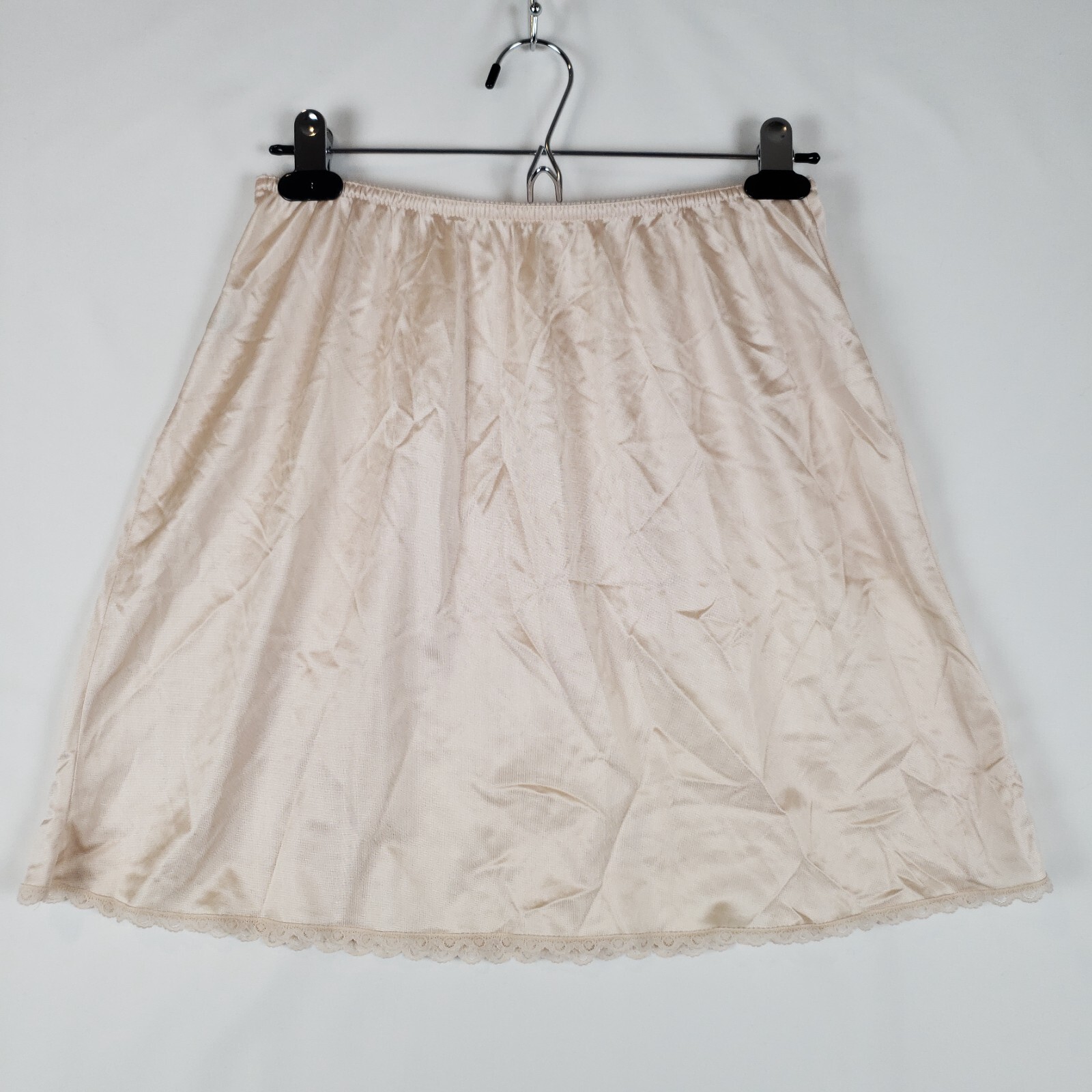 Vintage Warners Nylon Half Slip Large 17 in Lace Trim Beige