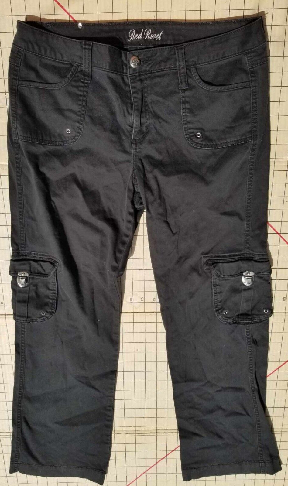VINTAGE RED RIVET JEANS Black Size 16 Cargo Pockets 1990&rsquo;s Emo Goth Punk