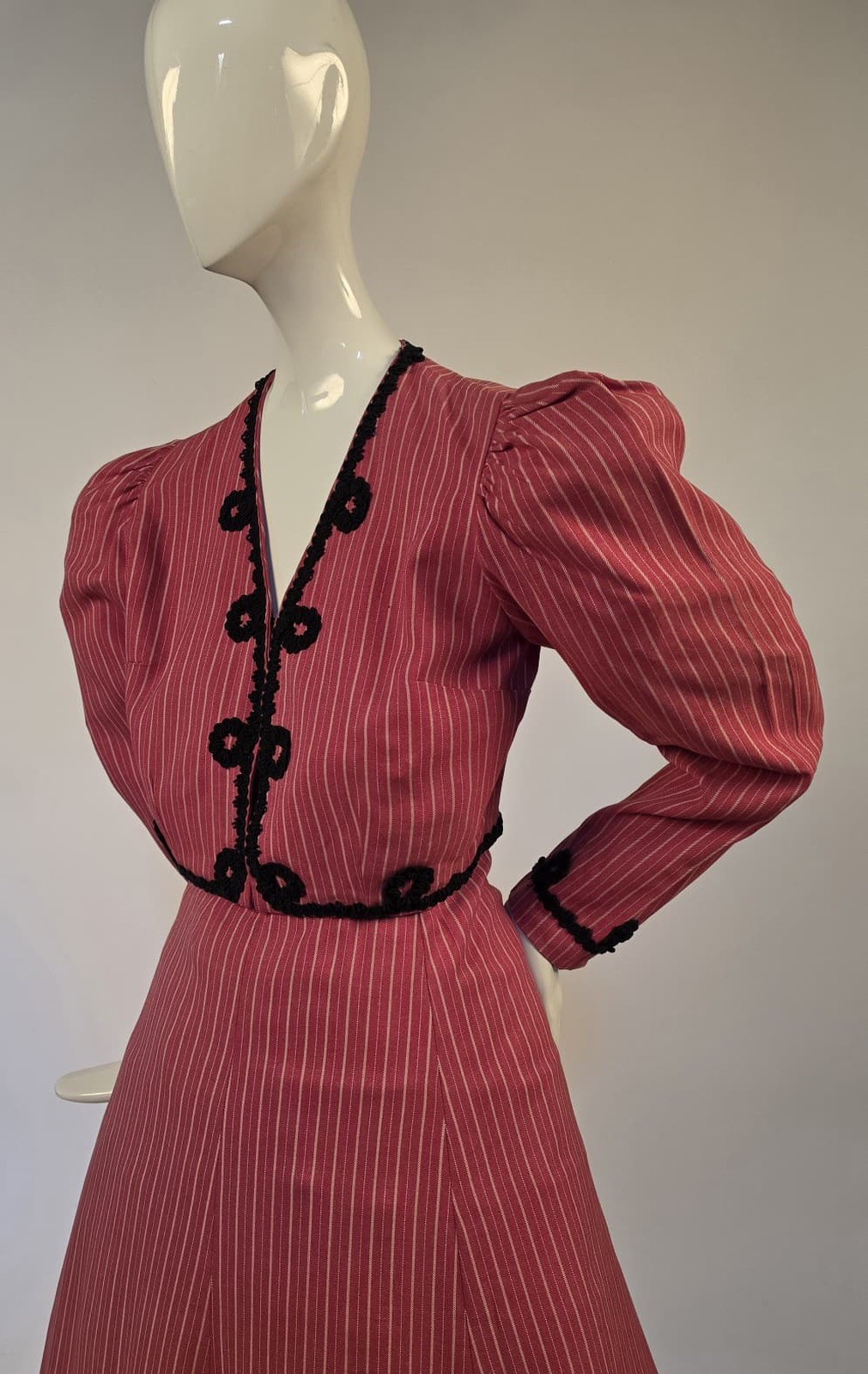 EARLY EDWARDIAN PINSTRIPED PINK CASHMERE BLEND 2 PC DRESS W BLACK SCROLLWORK