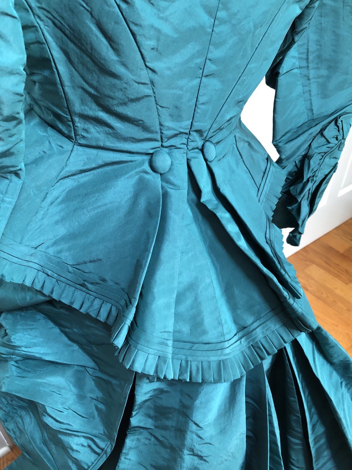 Antique 1880s 3Pc *EMERALD GREEN SILK Victorian BUSTLE DRESS w/PRINCESS JACKET*