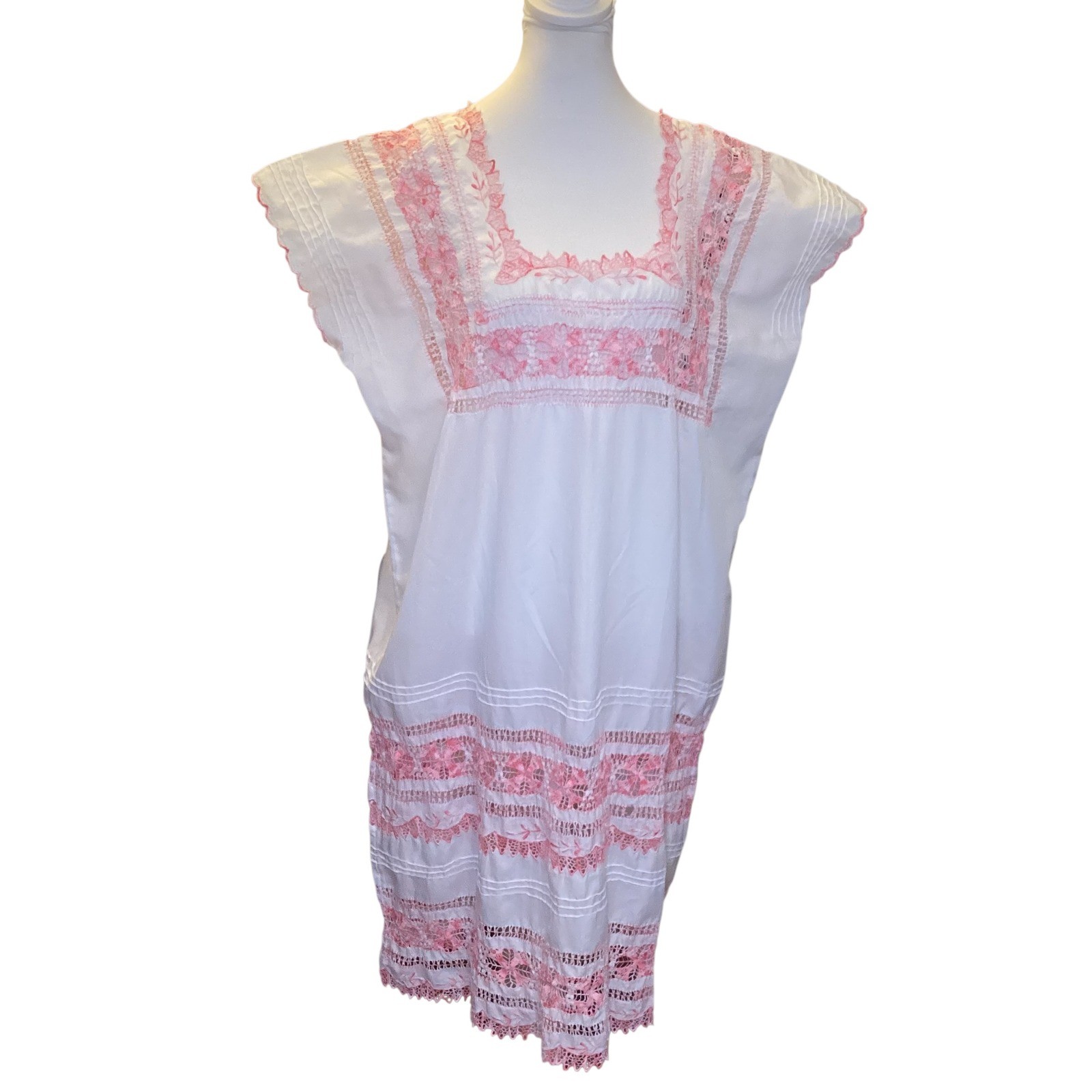 Vintage Mexican Huipil Dress White Pink Lace Floral Embroidery Square Neck 23×40