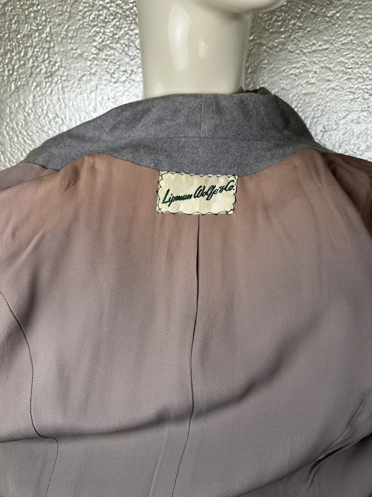 Vintage 1940s-1950s Ladies LIPMAN WOLFE & CO. Gray Wool Two Piece Skirt Suit Set