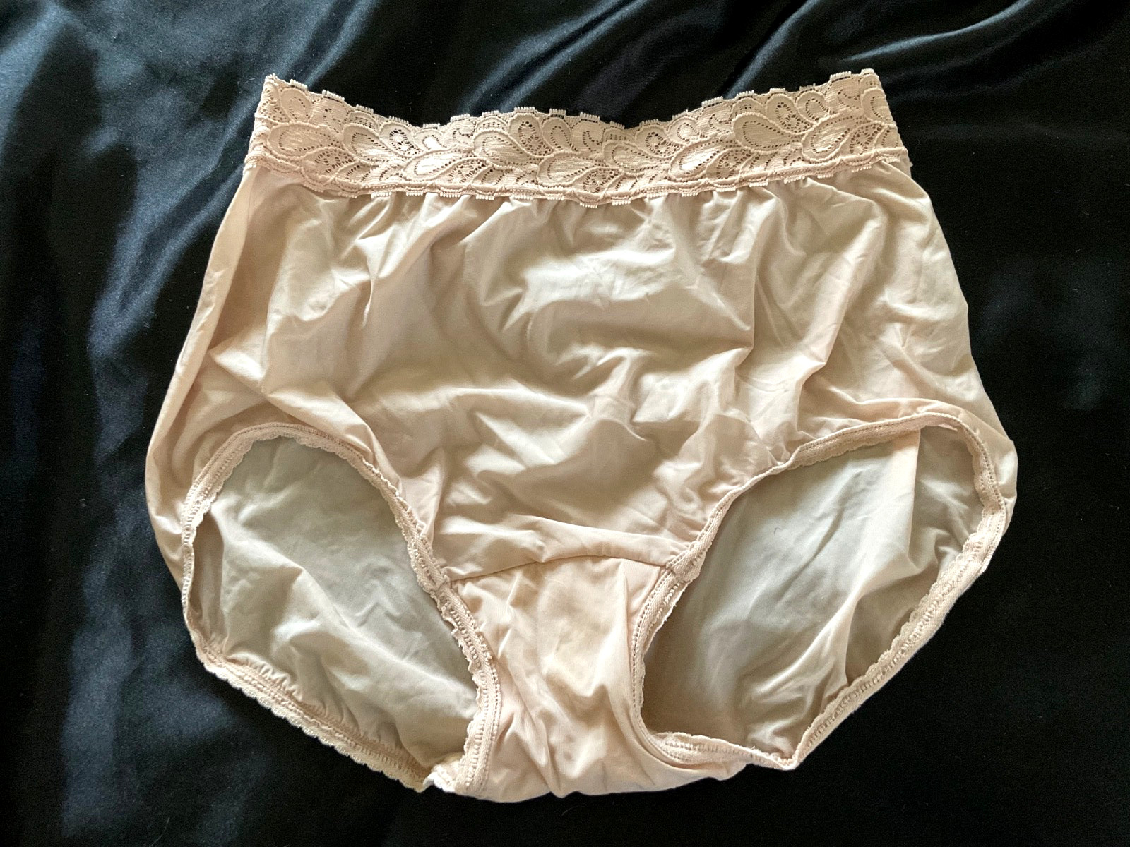 Vtg. Wacoal Silky Soft Beige Nylon Brief Granny Panties Size 6/M With Back Seam
