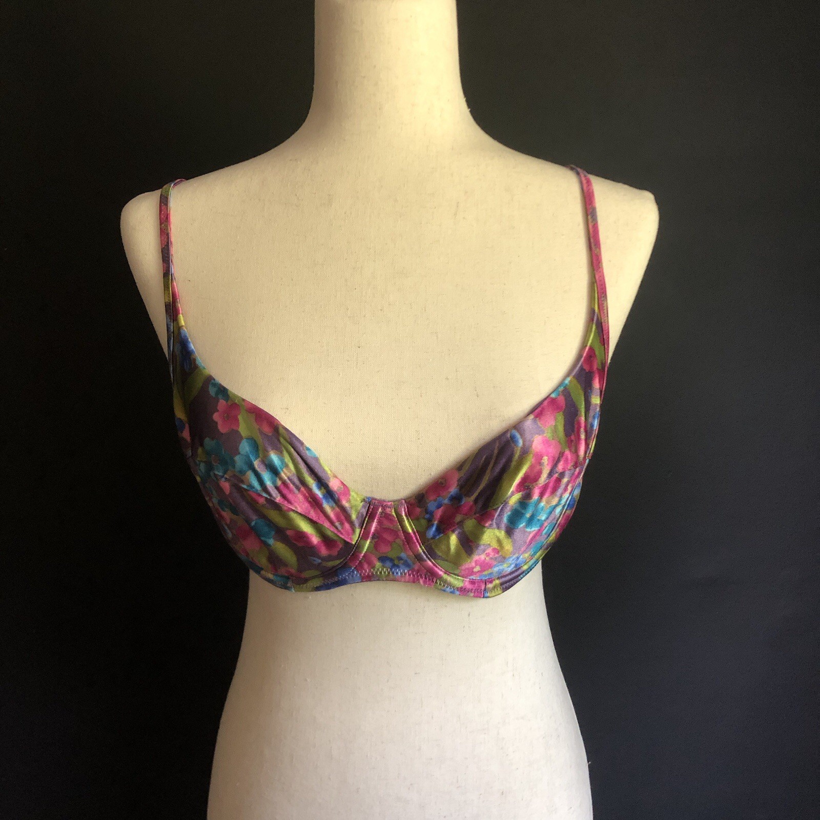 Vintage Victoria’s Secret Second Skin Satin Bra Y2K Floral Print 38B