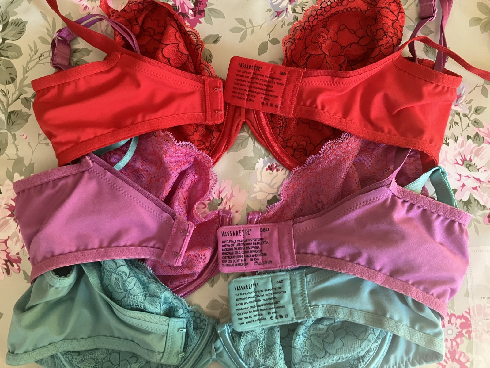 Vassarette 36C, 36D, 38C OR 36D Underwire Bra Floral Lace