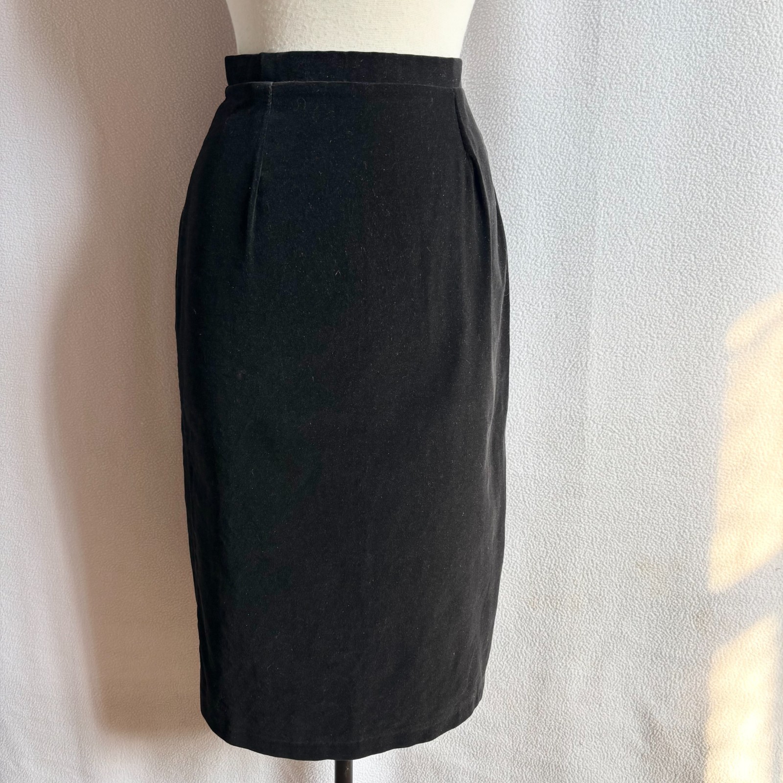 Vintage 1970s Black Velveteen Pencil Skirt 28 Waist