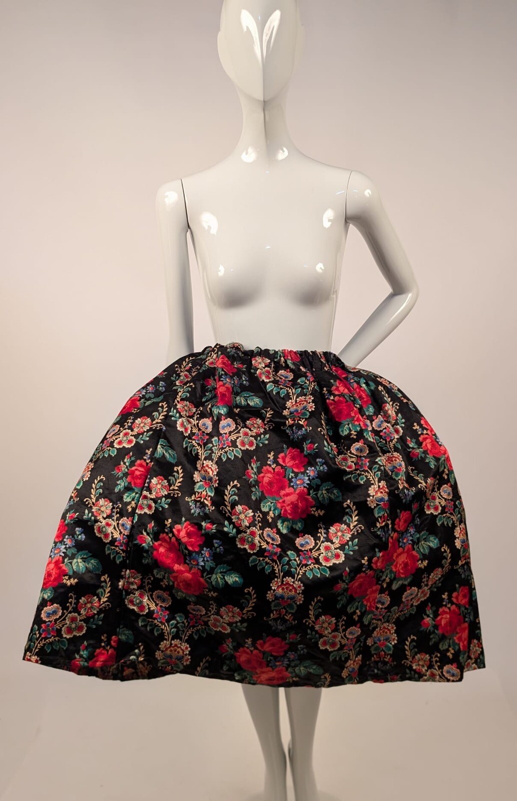 ANTIQUE VICTORIAN FLORAL PRINT SKIRT W SATIN FINISH