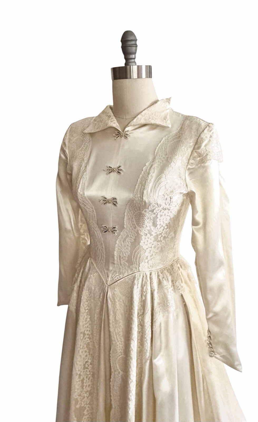 Vintage 1940s Wedding Dress, Liquid Satin,Ivory, Long Dramatic Train, Lace
