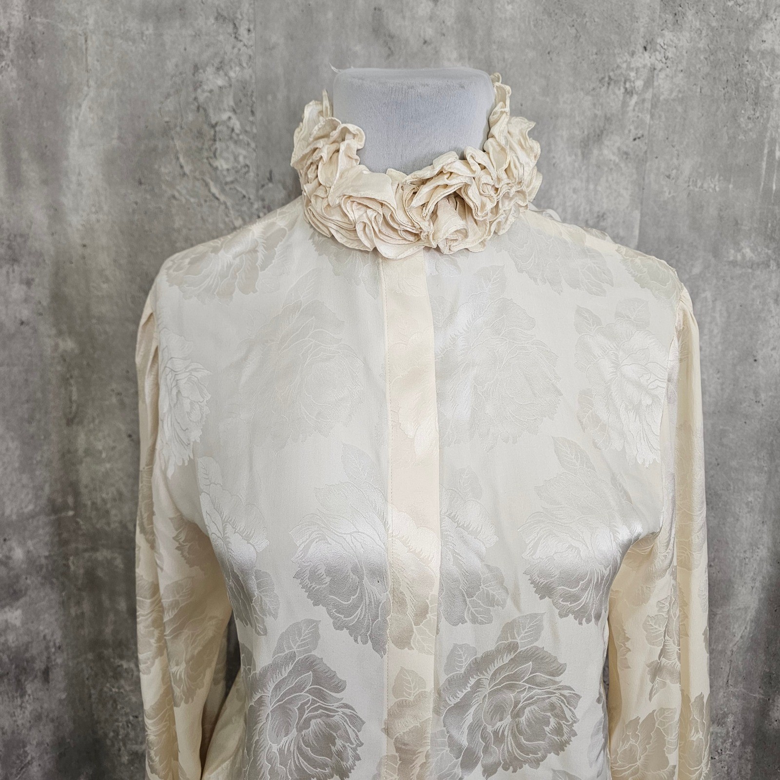 Vintage Ivory Floral Jacquard Ruffle Neck Blouse Romantic Cottagecore Womens M