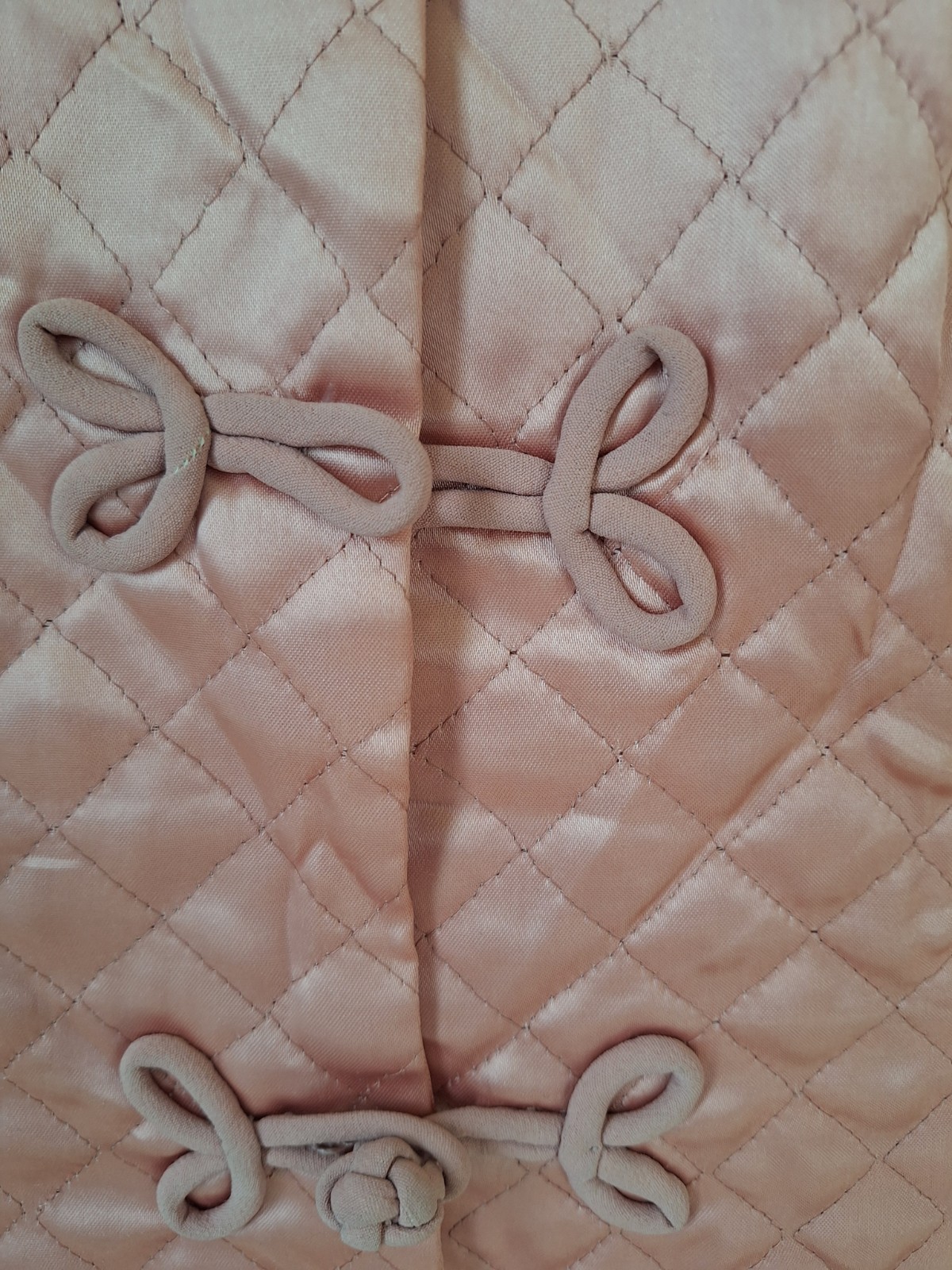 Beautiful Mid-Century Quilted Jacket or Robe Asian Short Sleeve Petite