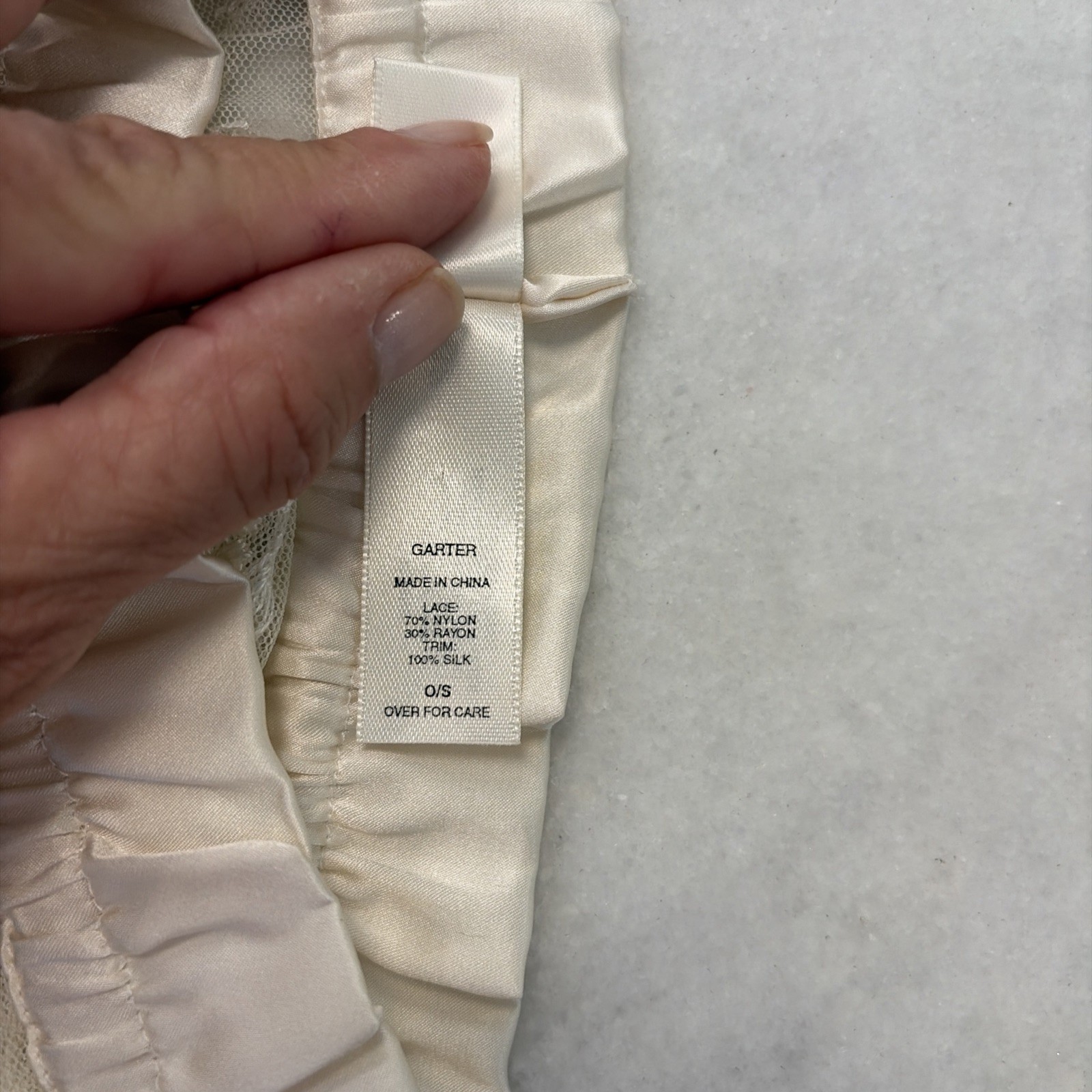 Vintage 90’s Victoria&rsquo;s Secret WEDDING LEG GARTER Cream Satin Lace One Size