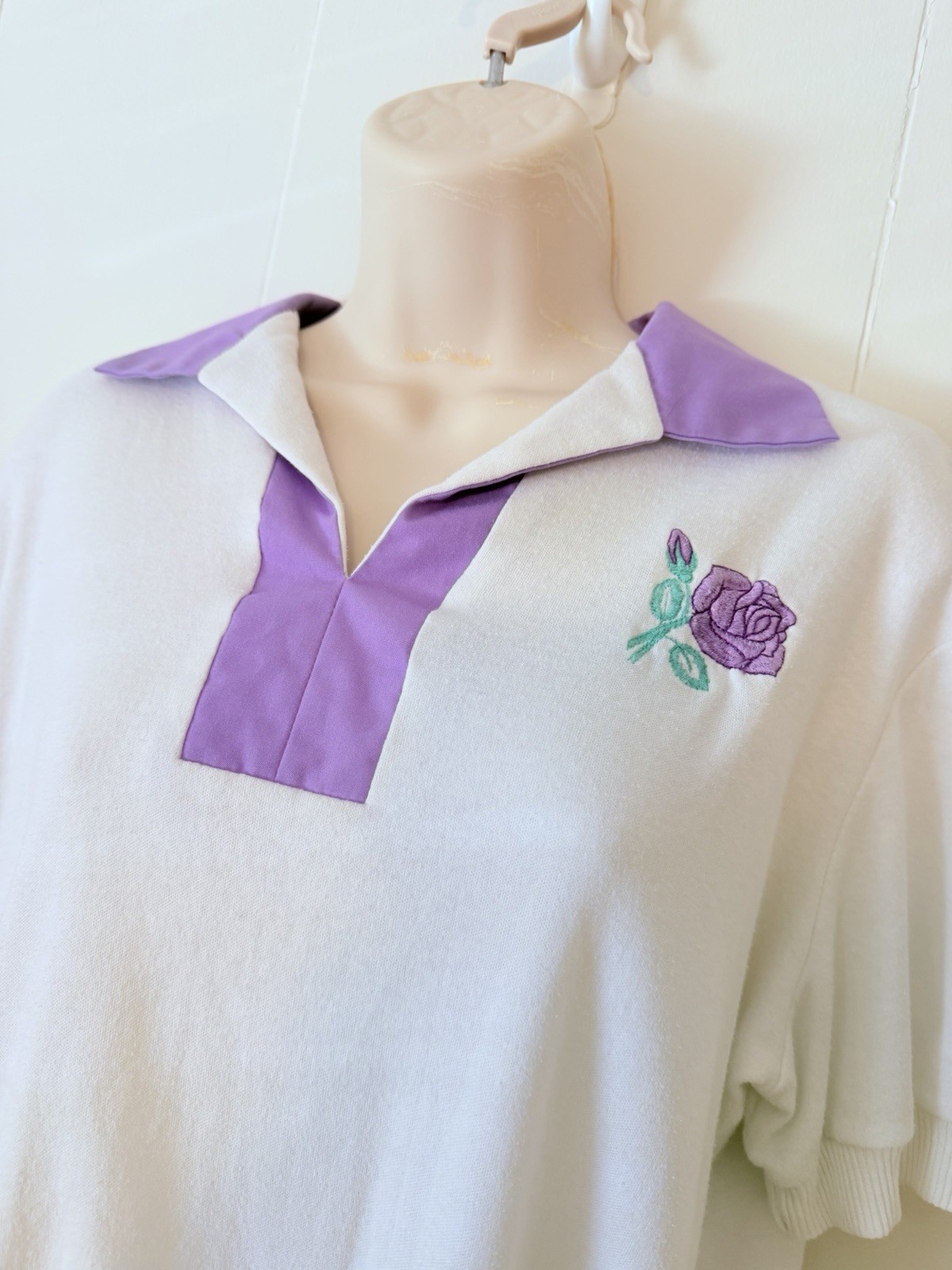 VTG 80s Active Attitudes Polo Sweatshirt Womens White Purple Rose Grannycore
