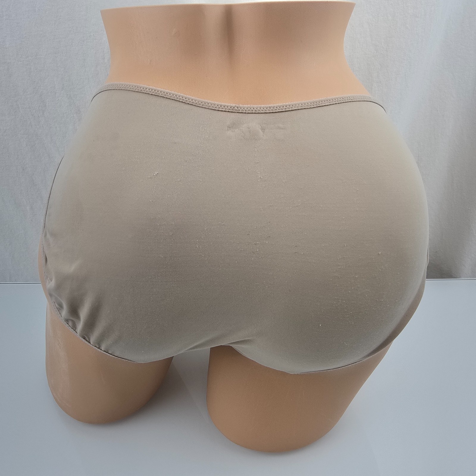 Vintage Gilligan & O&rsquo;Malley Hipster Microfiber Panties Silky 6 M Taupe READ