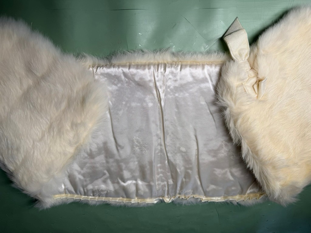 Vintage Rabbit Fur Stole/Capelet Wedding Shawl Wrap Ivory 1950s/1960s*READ*