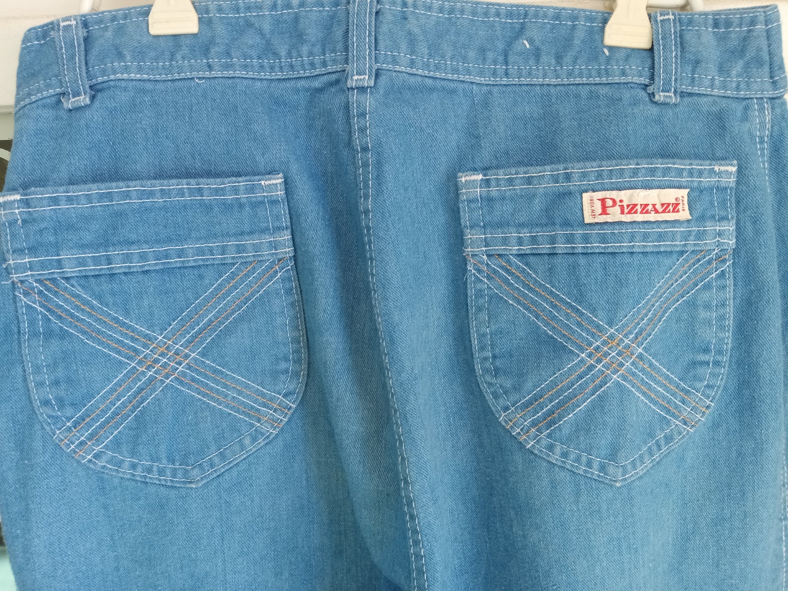 Vintage Pizzazz High-Waisted Straight Leg Women&rsquo;s Soft Jeans 28 Waist, 30 Inseam
