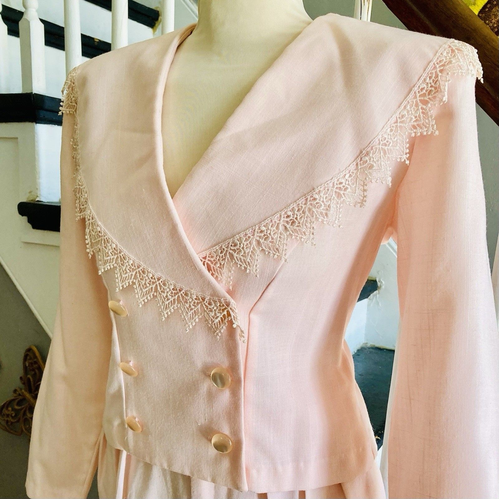 1980s Linen-look Petal Pink Lace-trimmed Pantsuit For Work Church Or Tea Parties