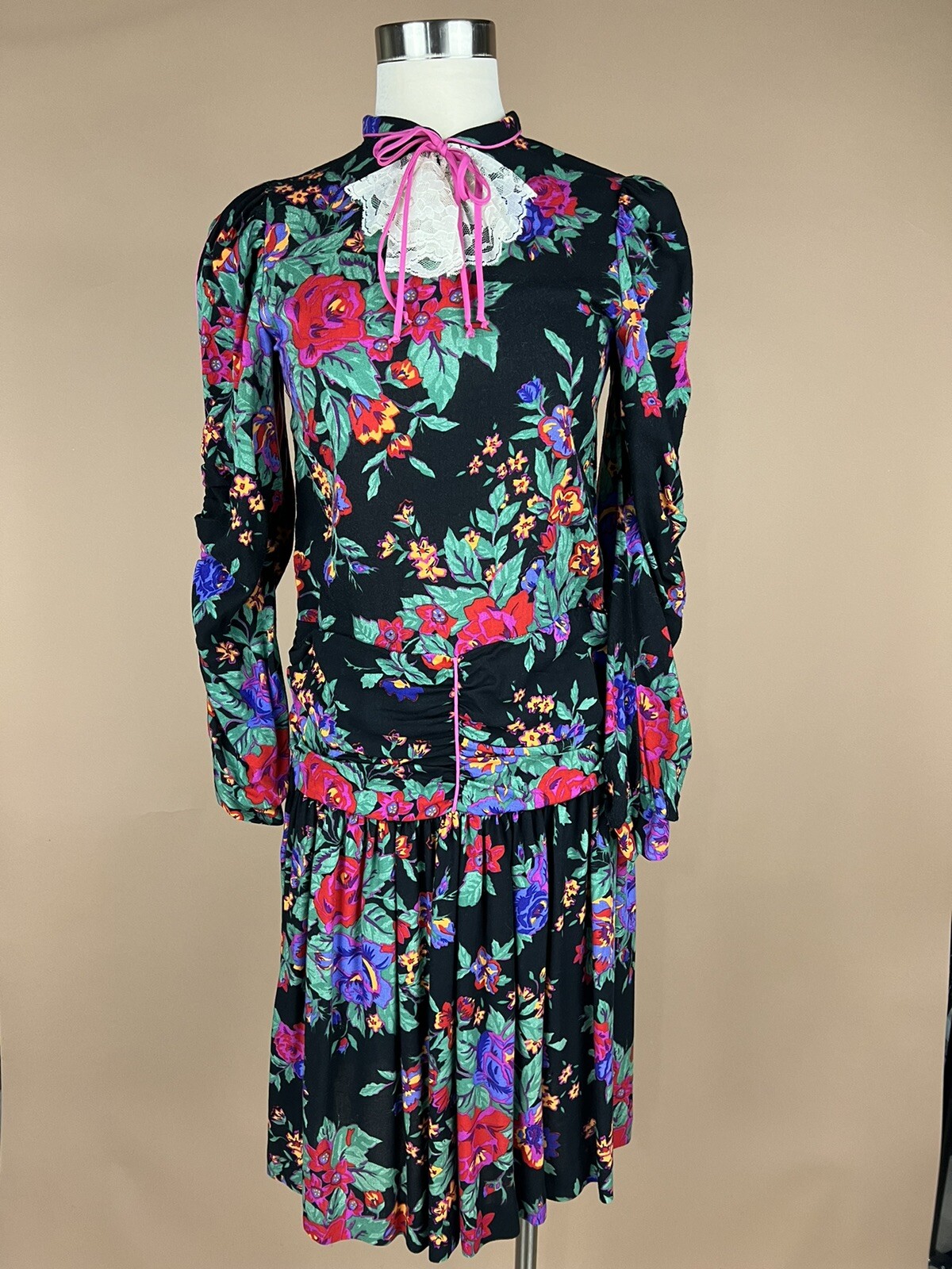 Vintage Women&rsquo;s Size XS Bust 32 inches 1980s Floral Long Sleeve Drop Waist Dress