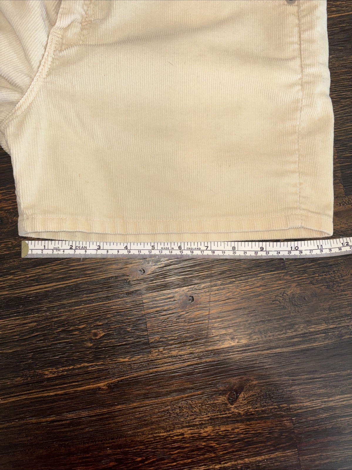 Vintage 90s Levi’s 941 Orange Tab Corduroy Shorts Made In USA Regular Fit Sz 6