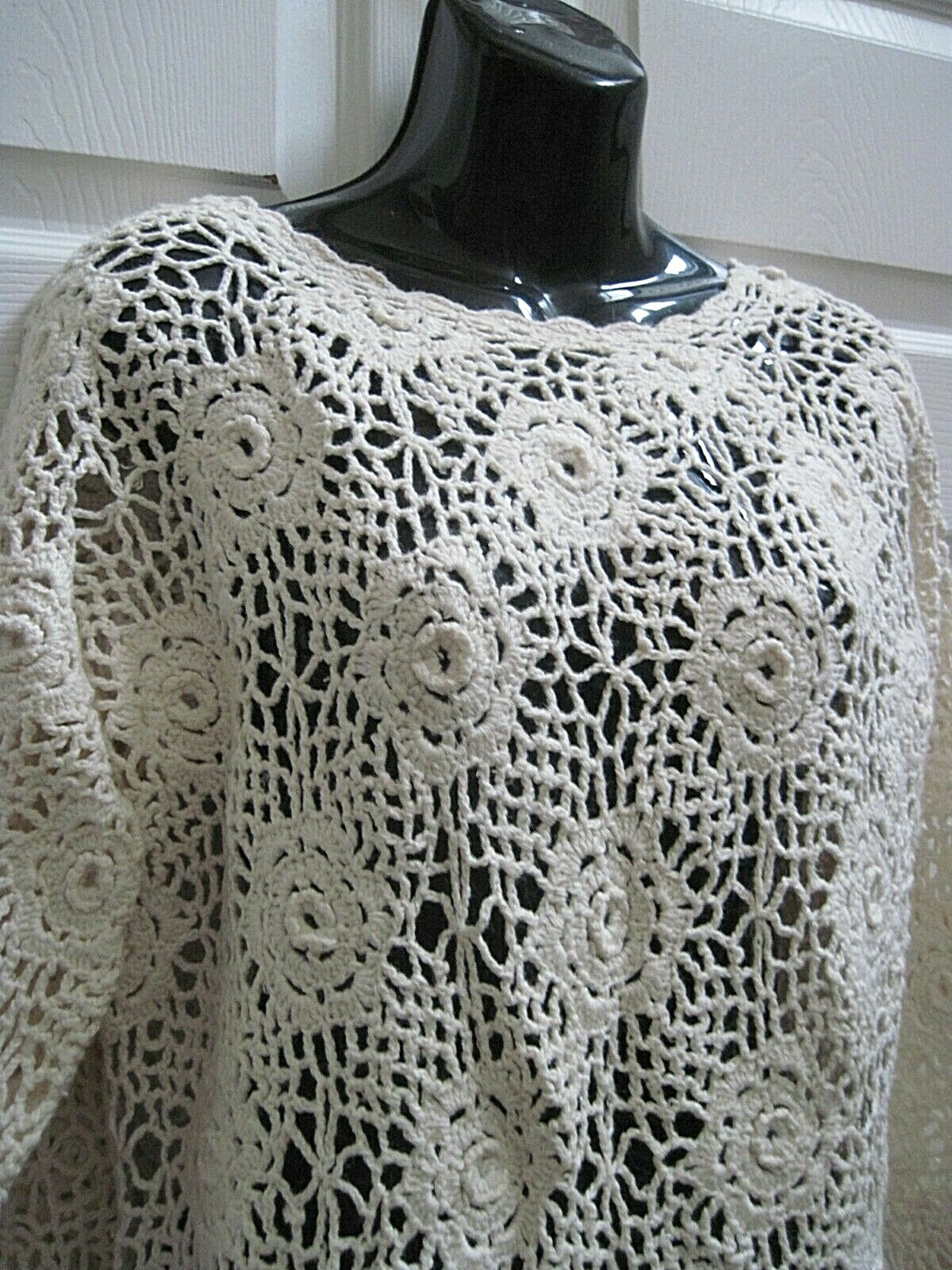Reference Point Women&rsquo;s Medium VINTAGE Ivory Crochet Knit Top Long Sleeves
