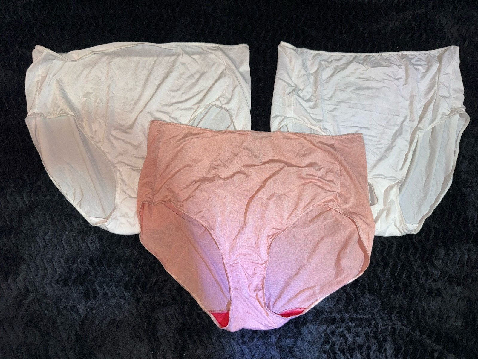 NWOT HANES HI CUT NO PANTY LINES HI CUT BREIF NYLON MICROFIBER 3 Pc LOT SET