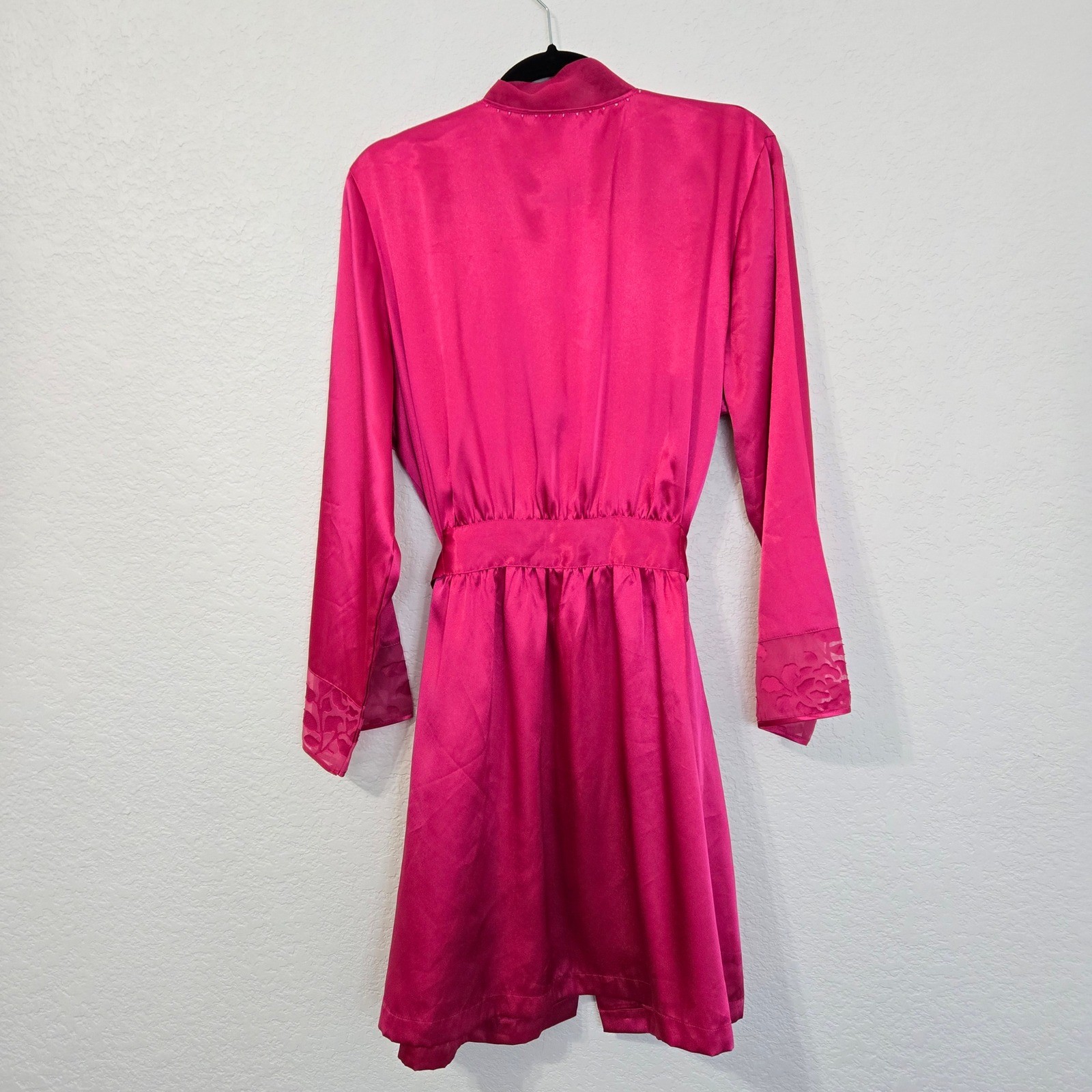 Morgan Taylor intimates L Pink Satin Robe Lace Details Loungewear Sleepwear
