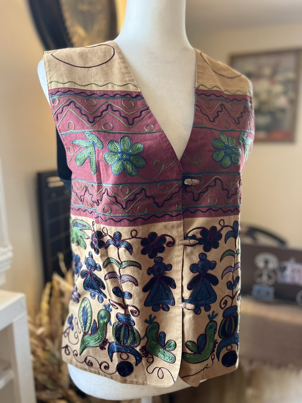 Vintage Liz Wear Embroidered Folk Art Vest Size Small Art To Wear