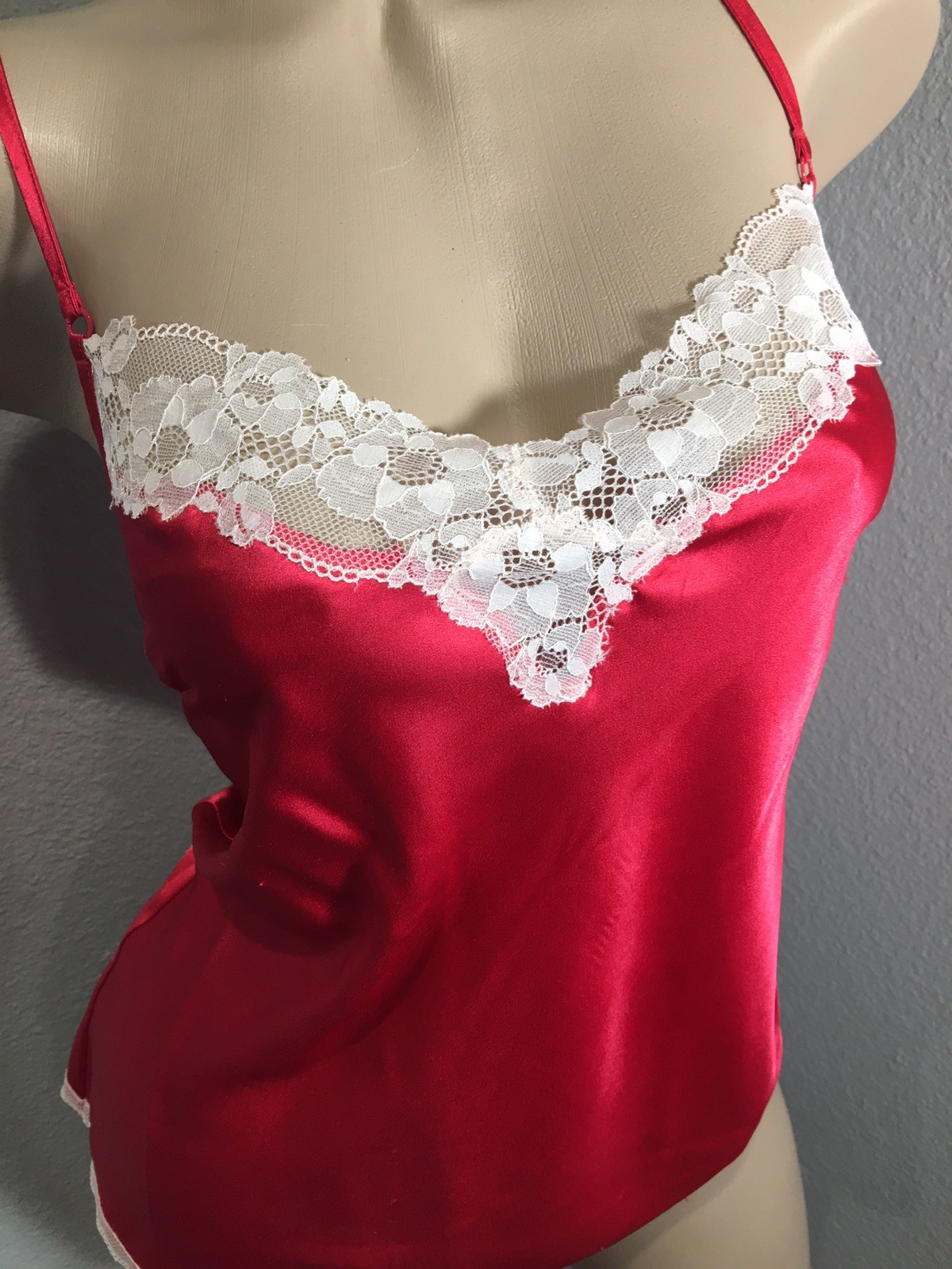 Vtg Victoria&rsquo;s Secret Y2K Satin Lace Camisole M Bust 36
