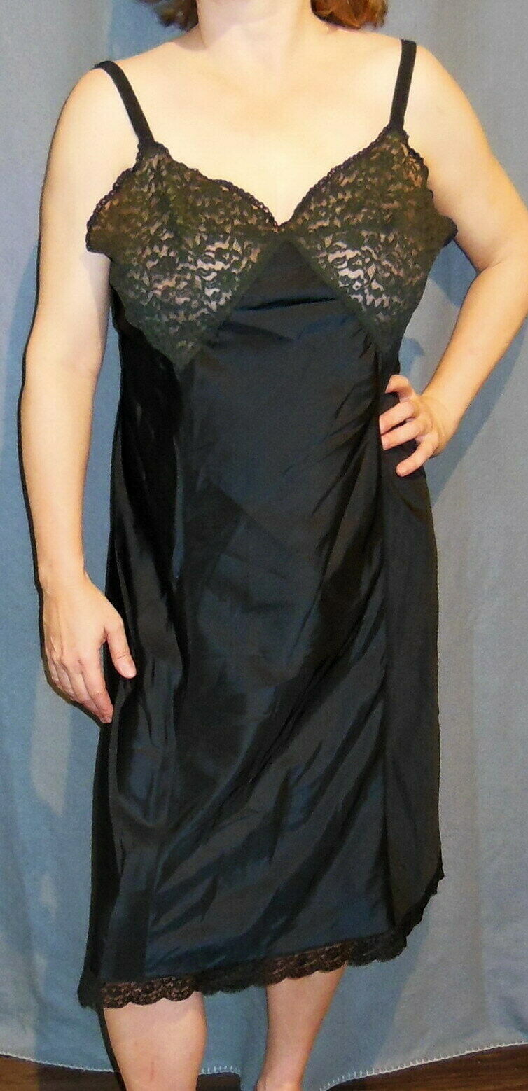 RARE!!! BARBIZON BRYN FIT TAFREDDA VINTAGE BLACK SHEER LACE FULL SLIP 40 EVC
