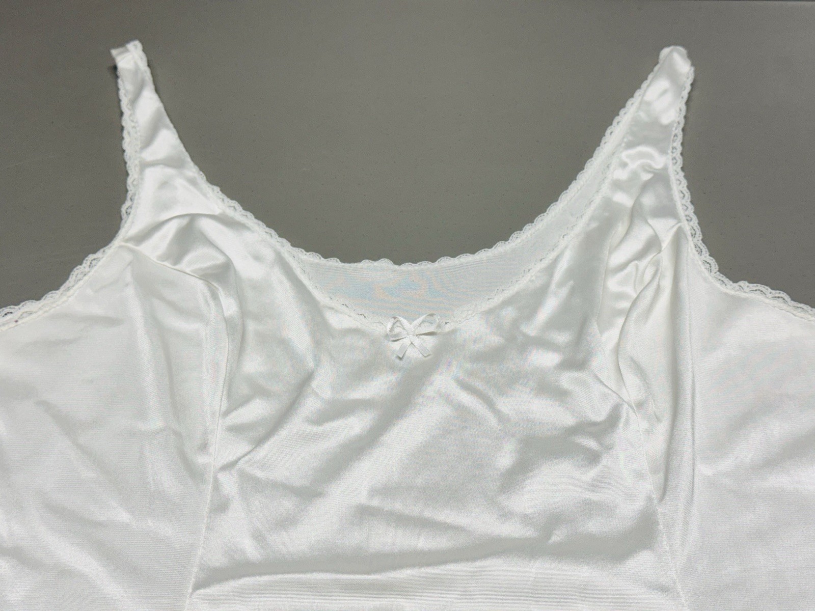 Vtg VASSARETTE SILKY OFF WHITE nylon camisole Cami Fairy Whimsical 17-109 Sz XL