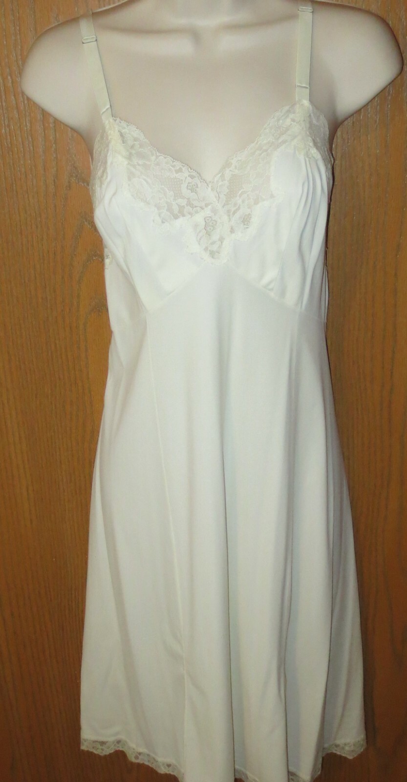 GOSSARD ARTEMIS IMAGE IVORY proportioned fit lingerie full slip 36 B MINT RARE