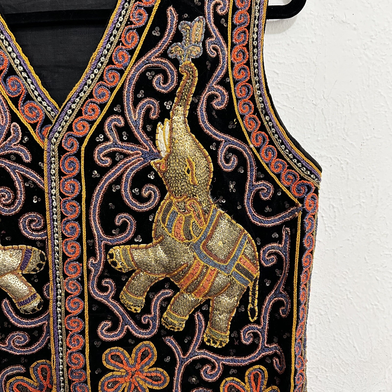 VTG Hippie Opulent Beaded Embroidered Tribal India Vest Puffed 3-D Elephants M