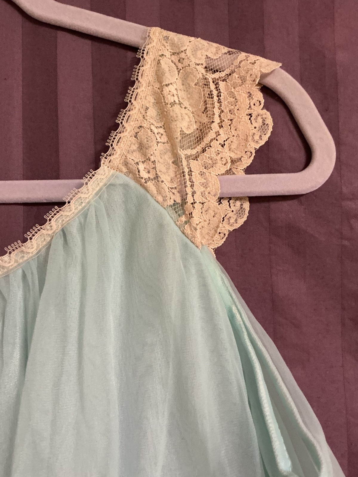 VINTAGE 2 LAYER NYLON SEMI SHHEER NEGLIGEE LACE TRIM SZ. L PALE TEAL