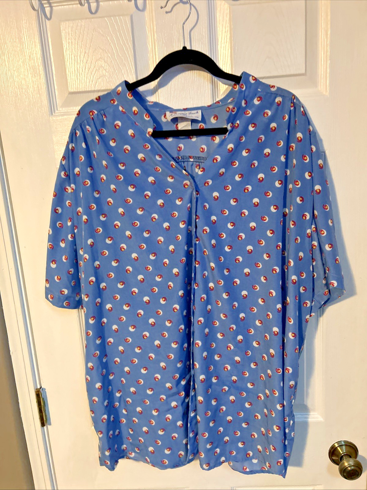 A Personal Touch Made in USA Women&rsquo;s 2X Vintage Blouse Blue Multi. Abstract
