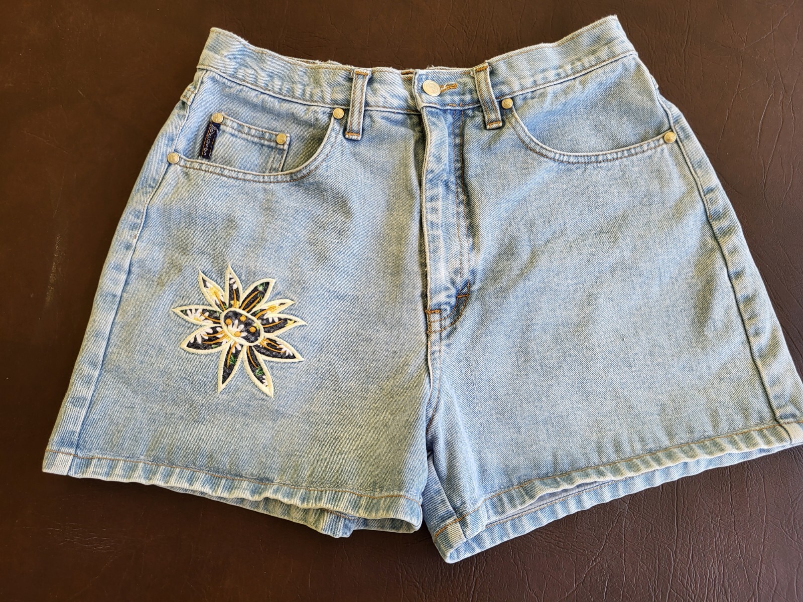 Women&rsquo;s Vintage 90s Ebroidered No Excuses Denim Hi Waist Shorts Size 13/14 30 In