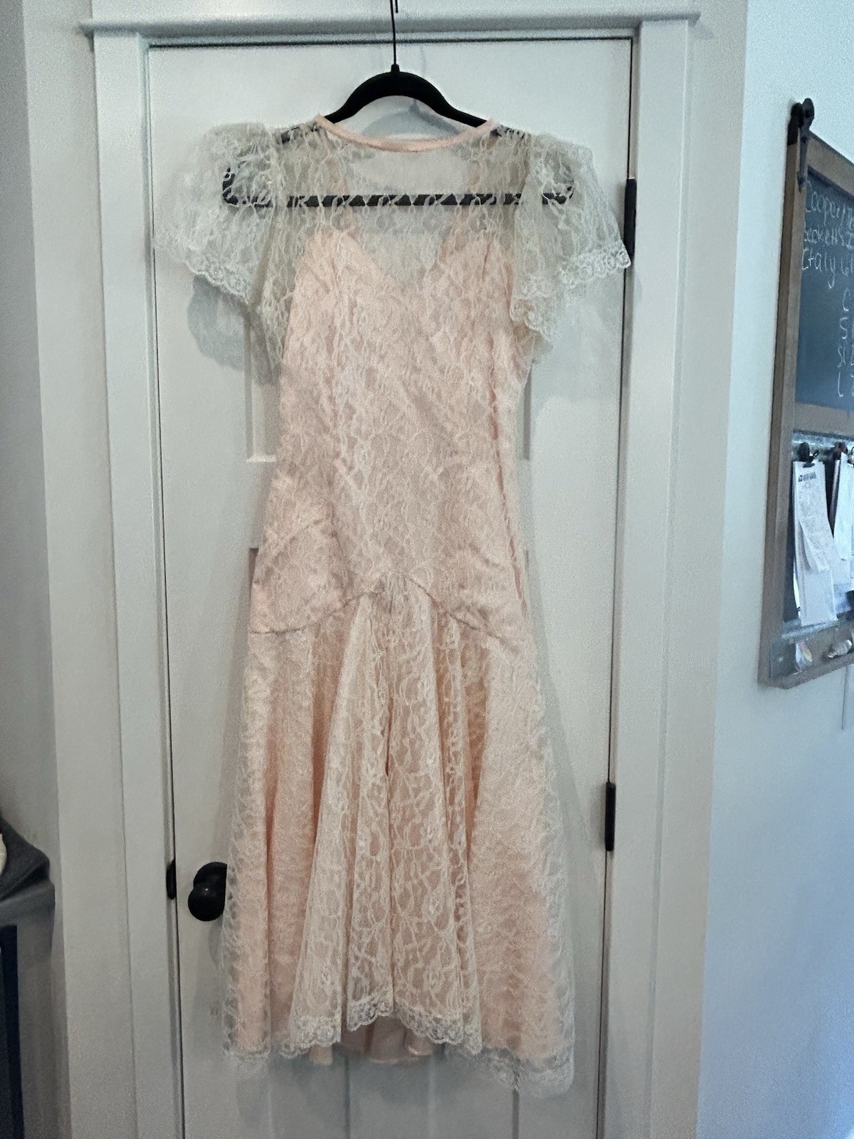 Vintage 80&rsquo;s Ivory Lace Overlay Peach Tea Length Cap Sleeve Dress Prom Wedding