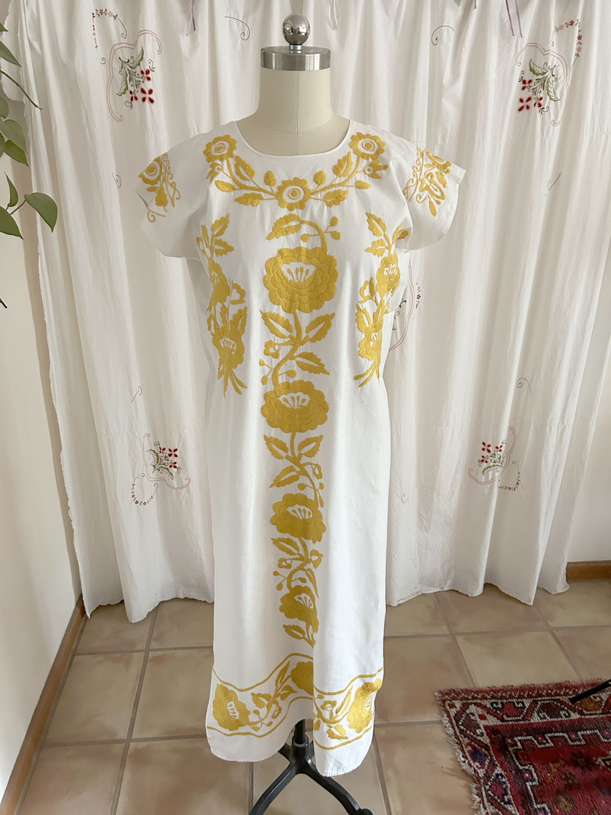Vtg 70s Mexican Oaxacan Festival Maxi Dress L/XL White Cotton Hand Embroidered